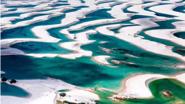 Dunas e lagoas o balé dos Lençóis Maranhenses 
