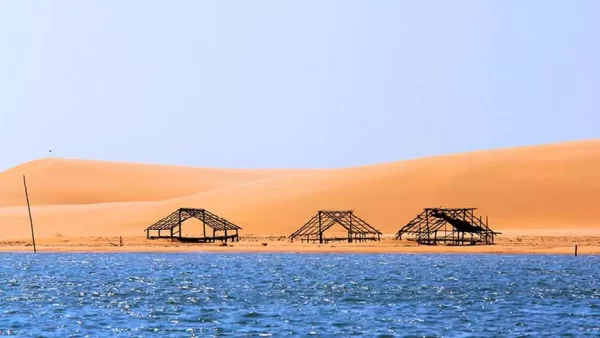 Estrutura rústica de pesca no Delta do Rio Parnaíba 
